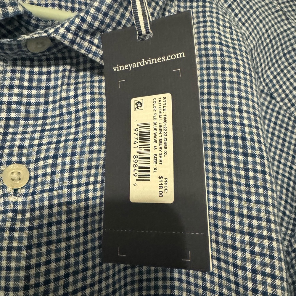 XL Long sleeve Vineyard Vines shirt. Blue plaid. Brand new with tags.